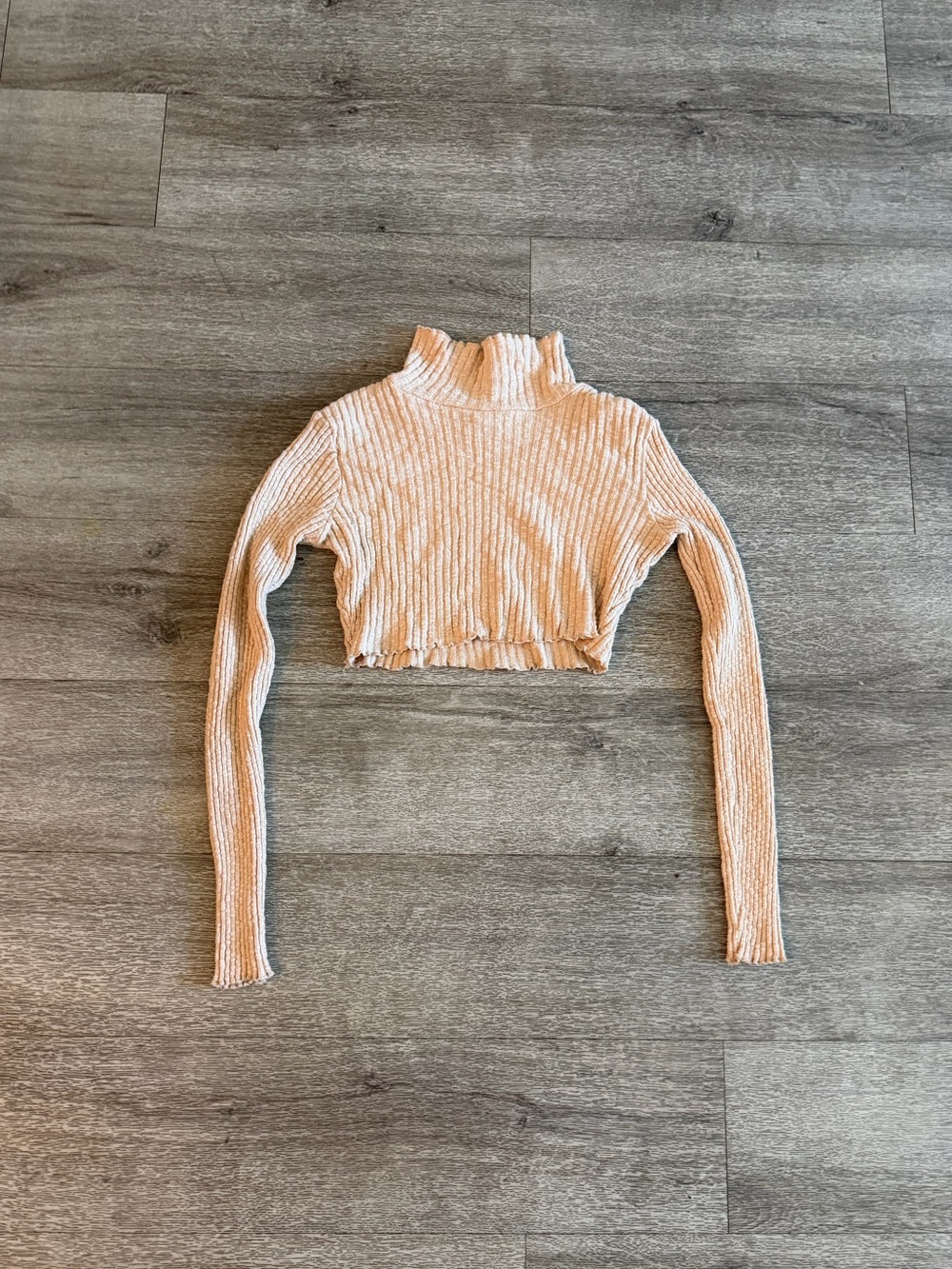 Ribbed Mock Neck Cropped Long Sleeve Top - Cream/Peach